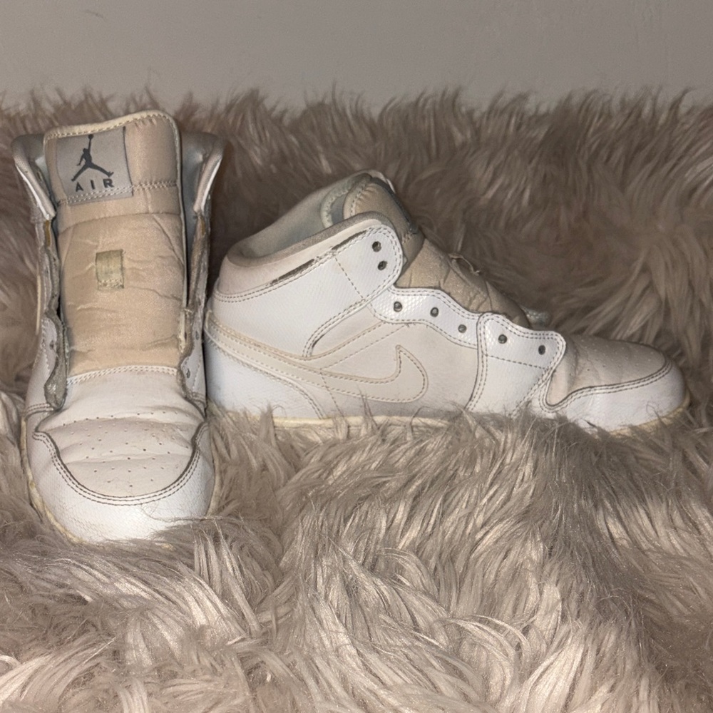 Nike Air Force 1 High Top Sneakers